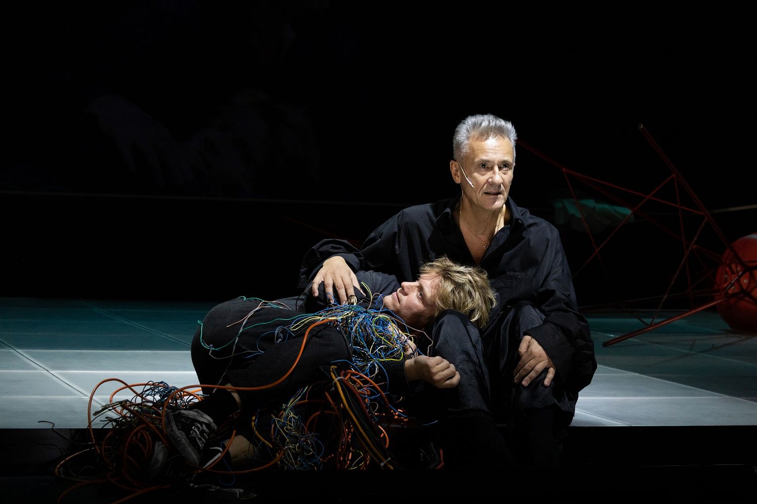 спектакль демон в театре ермоловой. комната адлера театр ермоловой отзывы. спектакль игроки театр ермоловой. театр ермоловой новая сцена фото. олег кулик.