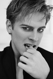 ������ ������